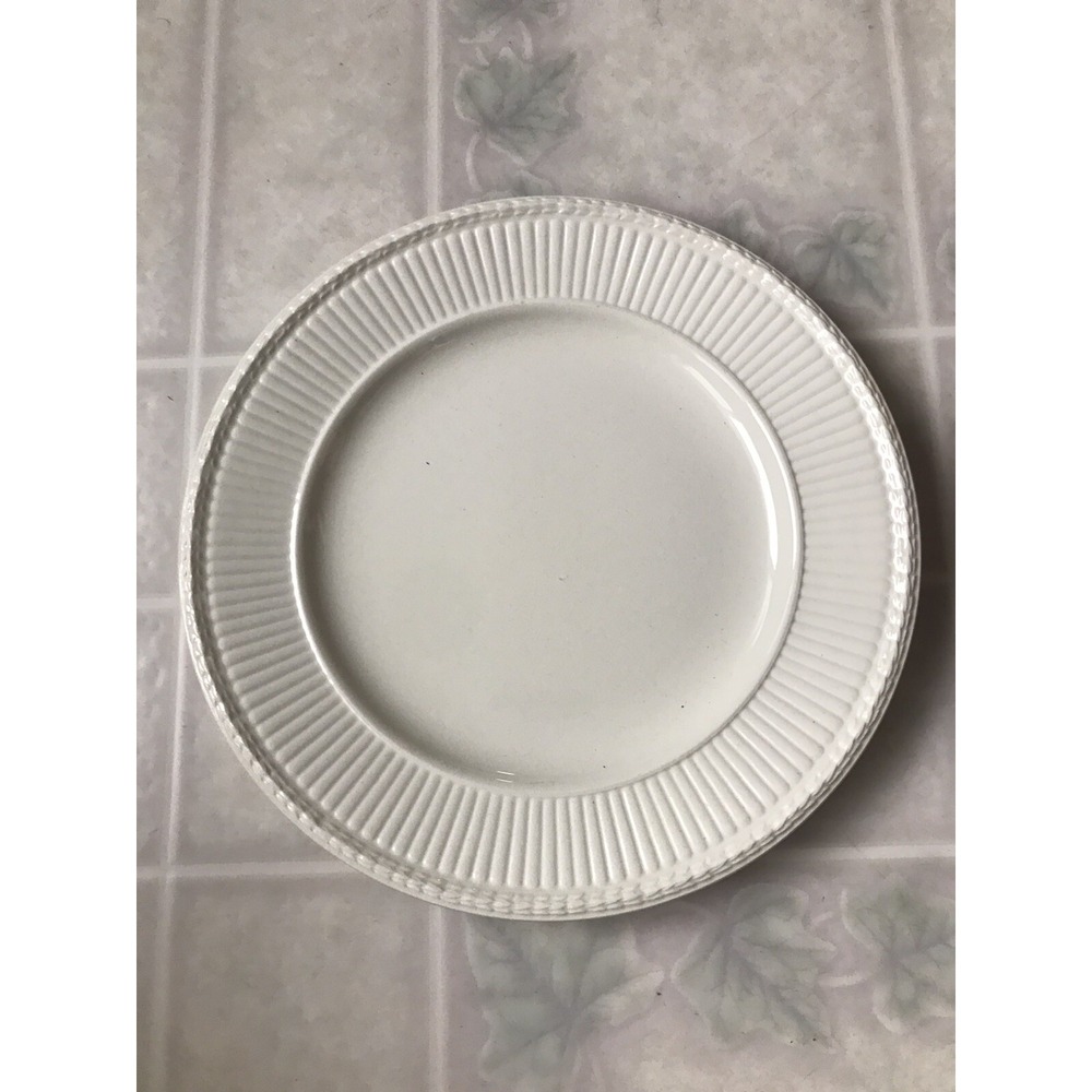 Ivory Wedgewood Edme Made in England Salad Plate 8"‎ across Stamped